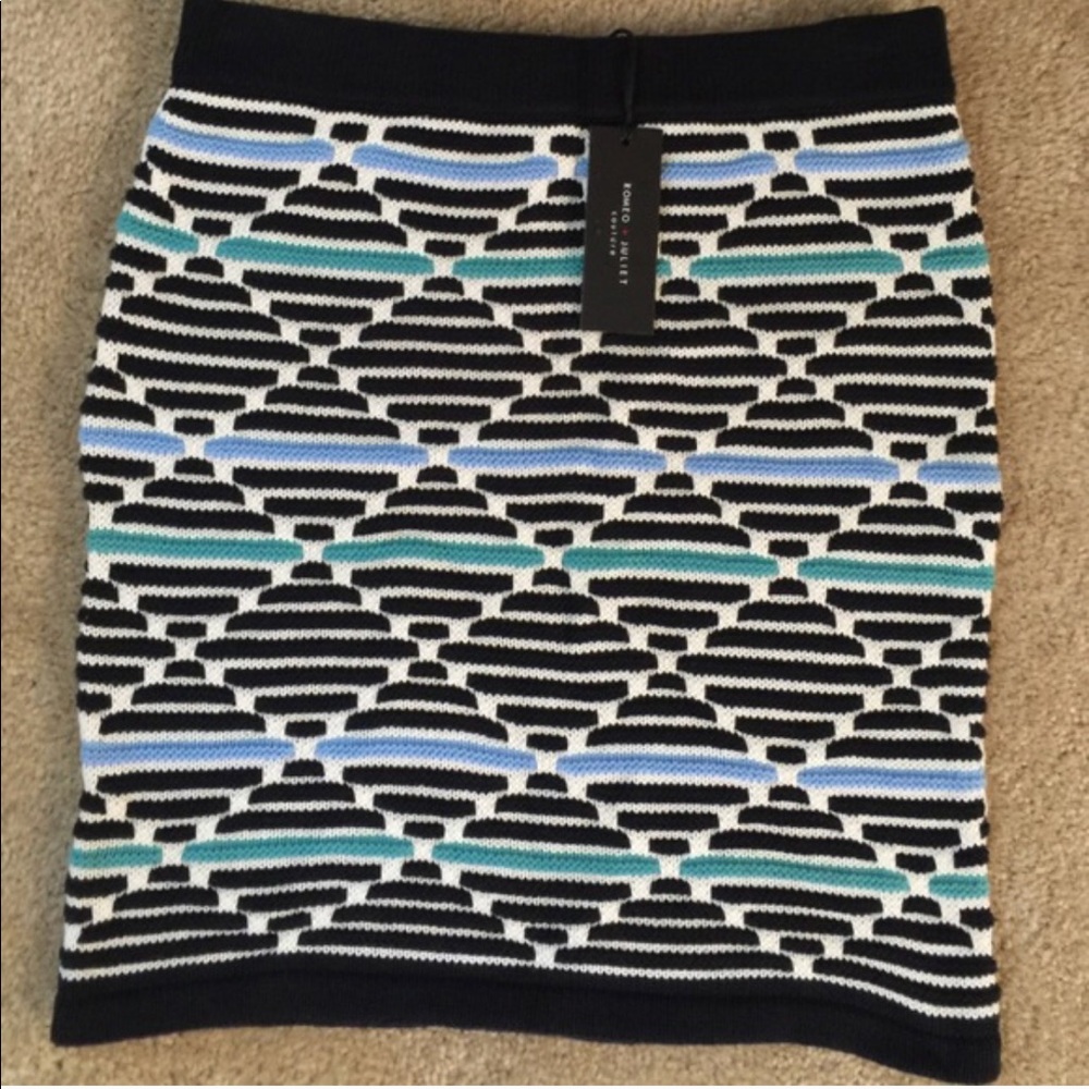 Knit mini skirt - Picture 4 of 5